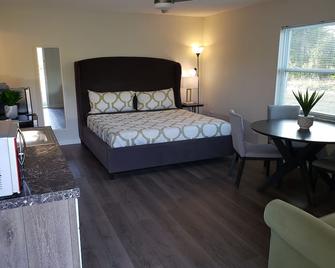 #4 Studio near mineral springs. - Warm Mineral Springs - Bedroom