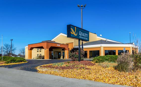 Quality Inn And Suites Southport 5 097 8 9 8 9