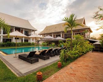 Madilao Hotel - หลวงพระบาง - สระว่ายน้ำ