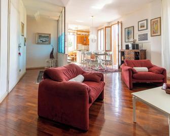La Chicca sui Tetti( Centro&Lago) - Desenzano del Garda - Olohuone