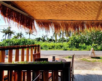 Tiny Room Hostel - Nusa Penida - Patio