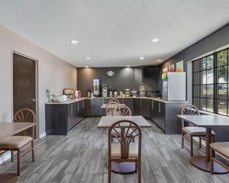 Quality Inn Lees Summit - Kansas City - Lee’s Summit - Essbereich