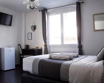 Hôtel Le Tivoli - Sisteron - Bedroom