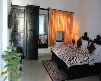 Hotel Kiran Vilas Palace - Bharatpur - Schlafzimmer