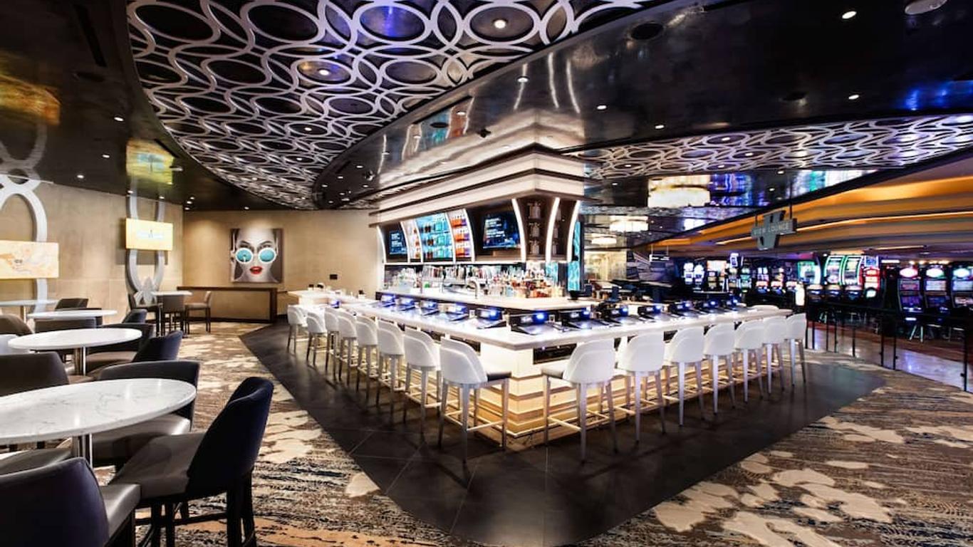 The Strat Hotel, Casino & Tower