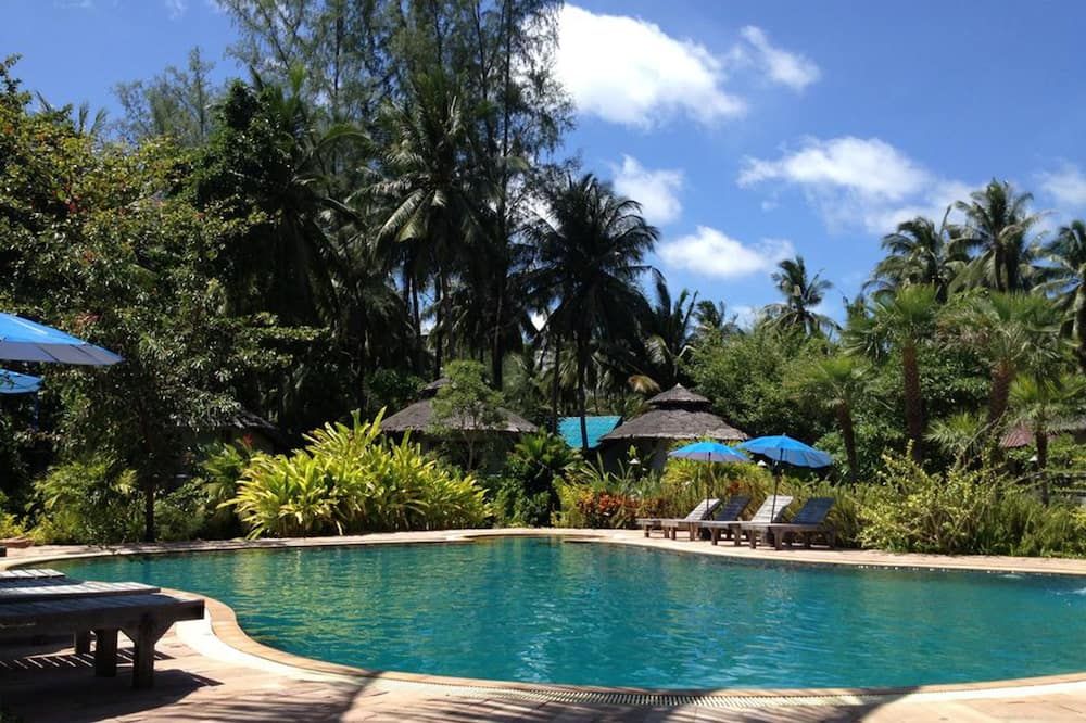 ماليبو بيتش بنجالوز