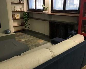 Alla Rotonda dai Santi - Rovigo - Sala de estar