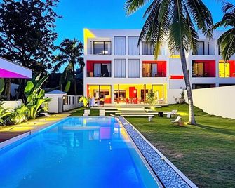 Sanya Kejian Cosier Hongmeiju (Bohou village shop in Yalong Bay) - Sanya - Piscina