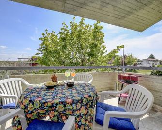 DesenzanoLoft Official Partner Homes & Villas by Marriott Bonvoy - A Casa di Attila - Desenzano del Garda - Balcon