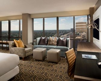 DoubleTree by Hilton Dallas-Campbell Centre - דאלאס - סלון