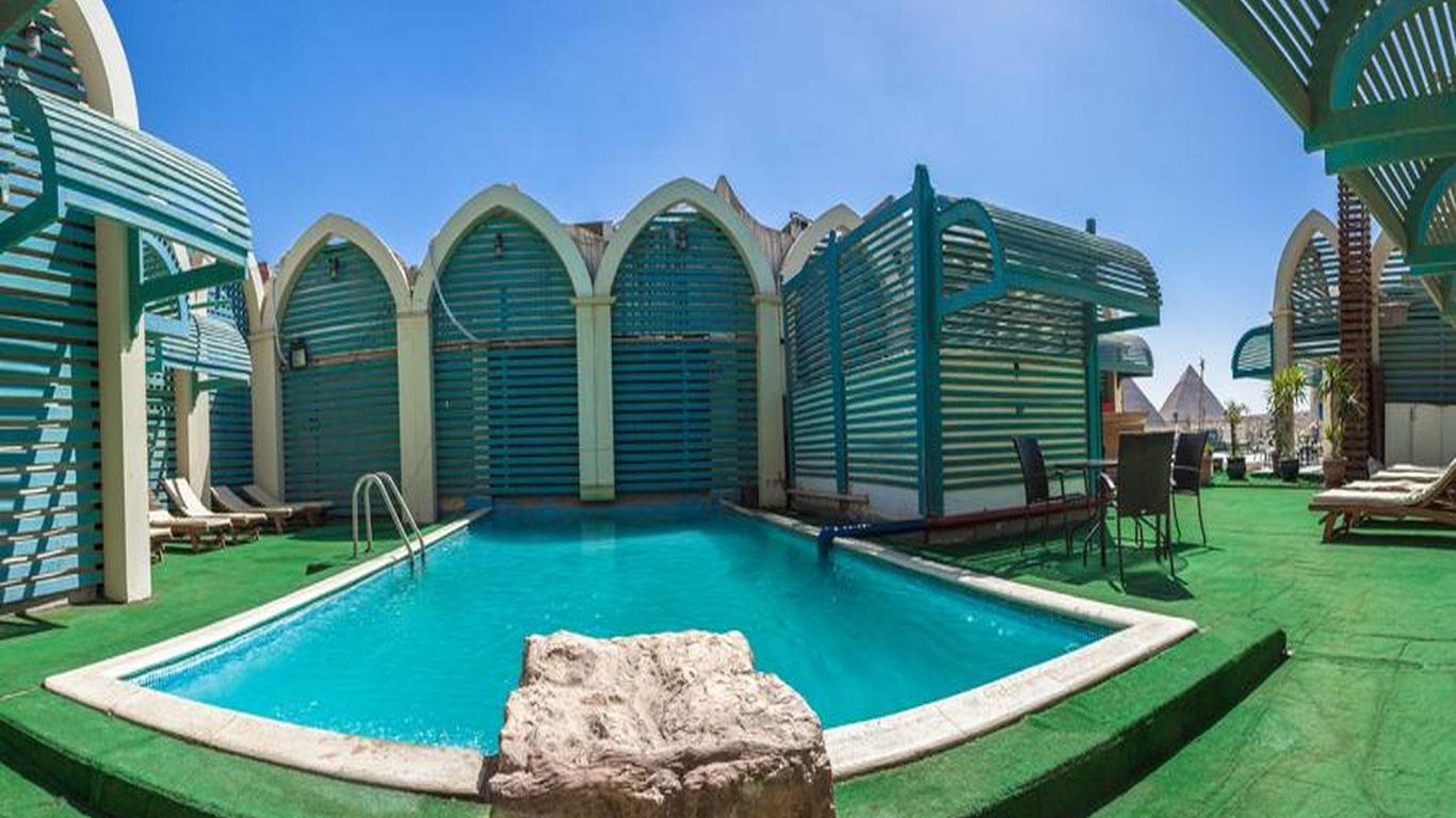 Pyramids Plaza Hotel