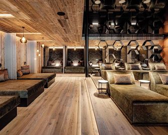 Alpine Luxury Spa Resort Schwarzenstein - ואלדאורה - טרקלין