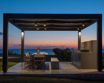 Mirazur Seafront Sunset Villa - Préveza - Patio