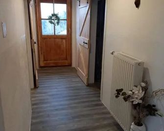 Berggasthof Schwaigerhof - Haus Im Ennstal - Hallway