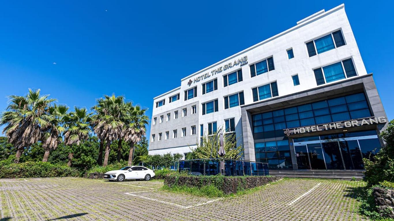 Hotel The Grang Jungmun