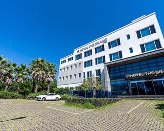 Hotel The Grang Jungmun - Seogwipo - Edificio