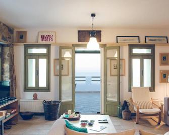 Plori House - Skýros