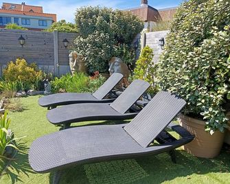 La Coccinelle Des Caps - Ambleteuse - Patio