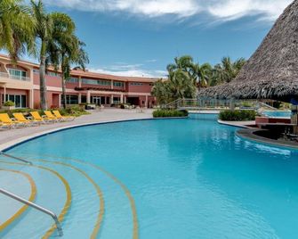 Hodelpa Garden Suites Golf & Convention Center - Guayacanes - Pool