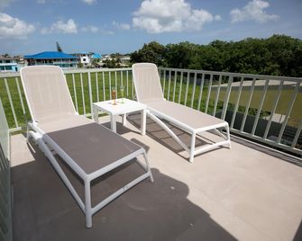 Ocean Winds Suite Hotel - Scarborough - Balcón