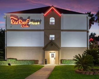 Red Roof PLUS+ & Suites Savannah I-95 - Savannah - Edifício