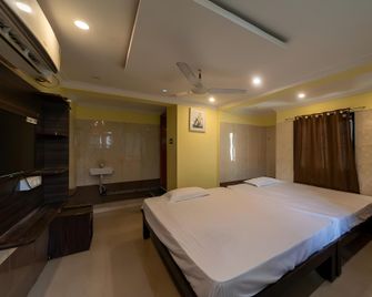 Jr Lodge @ Velankanni Bus-Stand - Velankanni - Slaapkamer