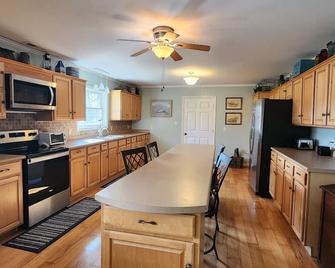 Lake it Easy at Kentucky Lake - Benton - Cocina