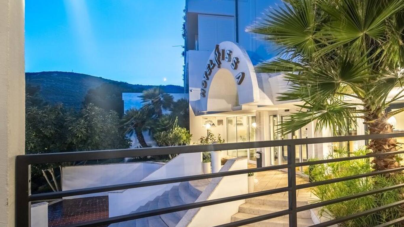 Hotel Issa