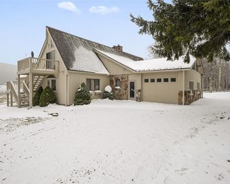 There is Peace In the Valley and spectacular views too! - Davis - Edificio