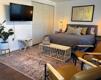 Cozy Cottage Close To Downtown Cos - Κολοράντο Σπρινγκς - Κρεβατοκάμαρα