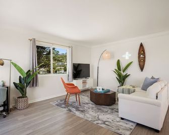 Delightful 2br Mountain Oceansunset View - Pacifica - Wohnzimmer