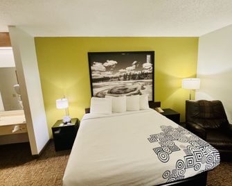 Forest City Inn - Forest City