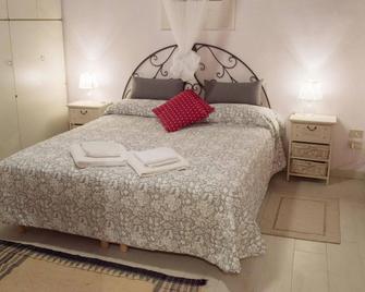 La Rosa Townhouse - Florence - Bedroom