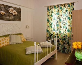 Tana Dell'Orso - Ponsacco - Habitación