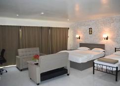 Galaxy Hotels & Apartments - Labasa - Bedroom