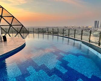 Century Marina Hotel - Lusail - Al Rayyan - Pool