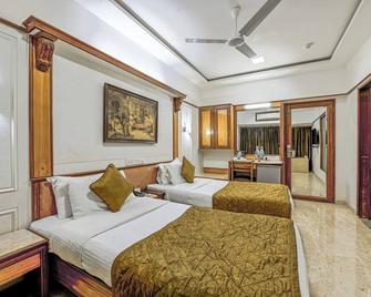 Regal Enclave - Mumbai - Bedroom