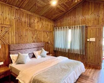 Bamboo Garden Cottages and Cafe - Rishikesh - Bedroom