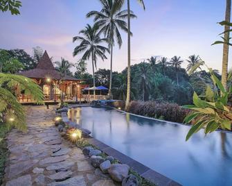 Lawani Resort - Tegalalang - Pool