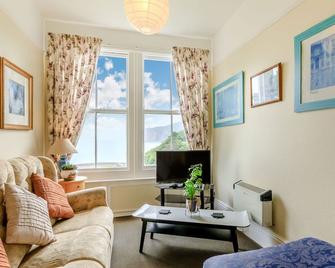 Clooneavin Apartment 5 - Lynmouth - Living room