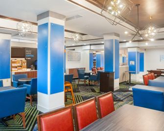 Holiday Inn Express & Suites Stroudsburg-Poconos By IHG - Stroudsburg - Restaurant