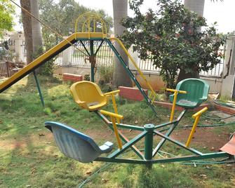 Hotel Sathyam - Pudukkottai - Patio