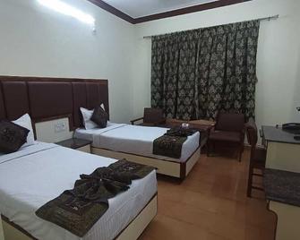 Hotel Ranjit Residency - Hyderabad - Bedroom
