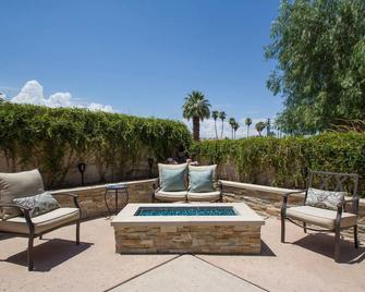 Private Casita in the Heart of Palm Desert - Palm Desert - Patio