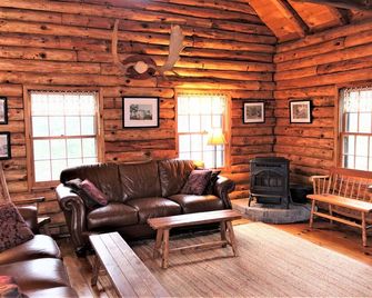 Cozy Log Cabin in Jackson NH - Jackson - Living room
