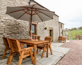 Owls Barn - Ashbourne - Patio