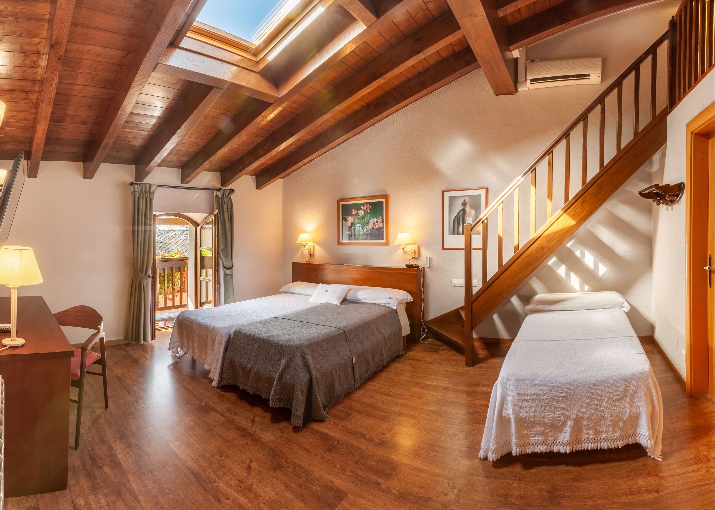 Hotel Fonda Merce - Llivia - Bedroom
