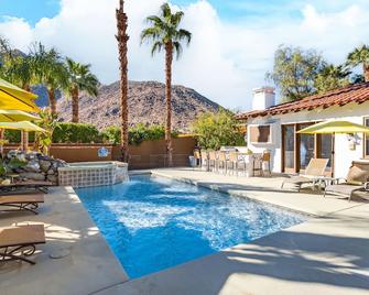 Newly Renovated Mercury Palms Private Estate - City Of Palm Springs Id No. 3538 - Palm Springs - Piscina