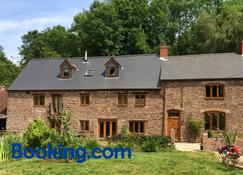 Woodmill Farm - Lydney - Gebouw