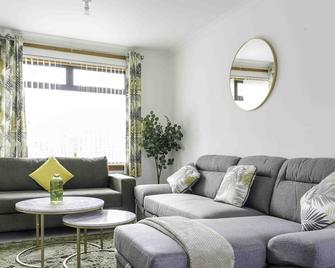 Redding House - Falkirk - Living room